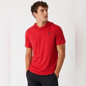 Nike Dri-FIT Hooded T-Shirt Men’s Medium Red Short Sleeve Athletic Training Tee